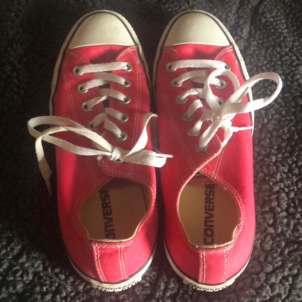 Bright pink/red converse size 9 women 7 men
